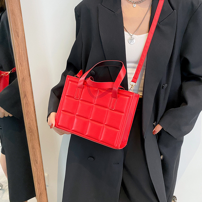 Retro Rhomboid Embroidery Thread Vertical Square Bag Single Shoulder Messenger Bag