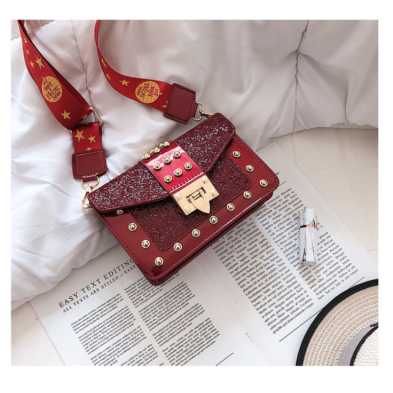 2021 Fashion Rivet Bags Chain Crossbody Purses Shiny Women Hand Bags Ladies Purses And Handbags