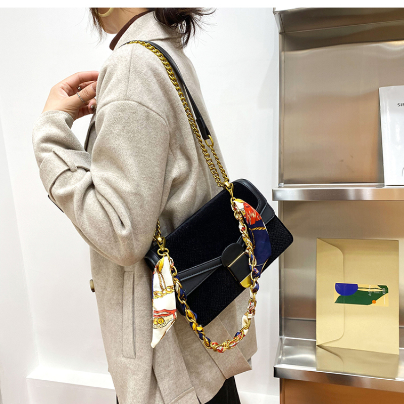Silk Scarf Chain Shaped Velvet Crossbody Small Square Bag Handbag