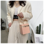 Popular Pearl Chain Acrylic Box Bag Fashion Shoulder Handbags Hand Bags Women Handbags Ladies Purse