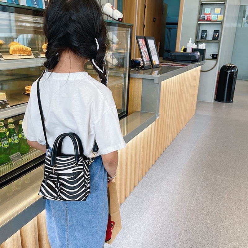 2021 Summer New Cow Pattern Parent-Child Bag Crossbodybag Hot Sale Korean Animal Pattern Bags Women Handbags Ladies Purses