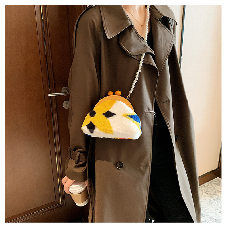 Fashion Pearl Mini Shoulder Fur Purse Women Handbags Designers Purses And Handbags For Ladies Hand Bags