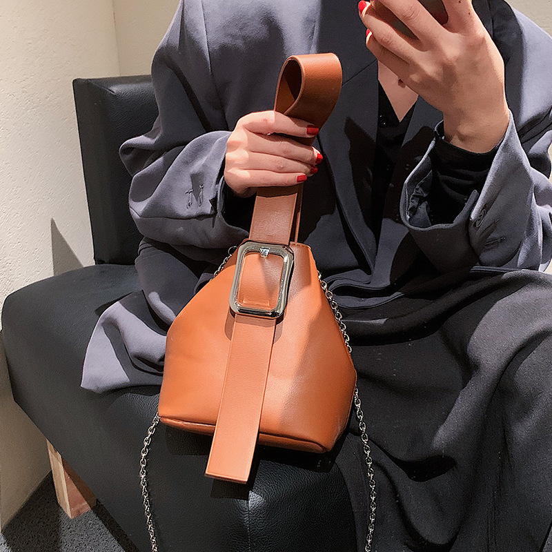 New Fashion Pu Leather Reto Ladies Bags Leather Messenger Bag Ins Influence Chain Crossbody Bag Designer Handbags Famous Brands