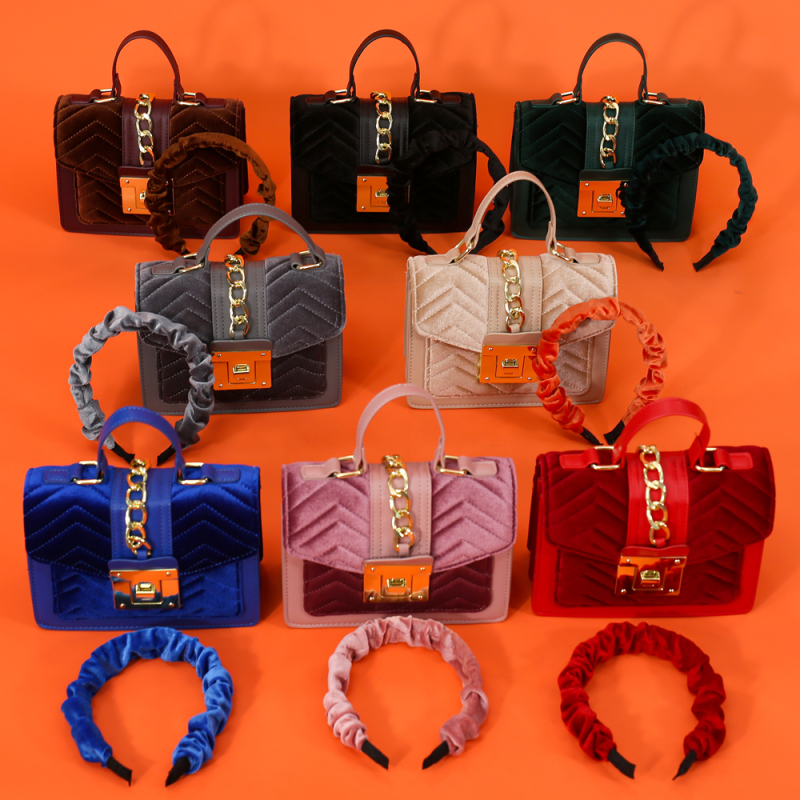 Wholesale Velvet Lingge Chain Messenger Bags And Elegant Ladies Fold Hair Band Two Pieces Set Design Women Purses And Handbags
