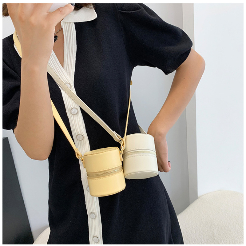 2021 New Korean Fashion Sling Bag Wholesale Simple Elegant Bags Women Handbags Ladies Bucket Crossbody Bag