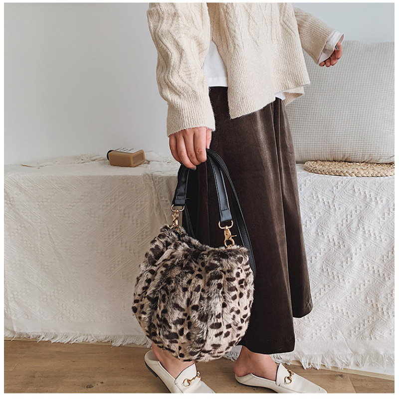 High Quality Fur Purse Furry Women Hand Bags Ladies Bag Designer Handbags Luxury Purses And Handbags For Women