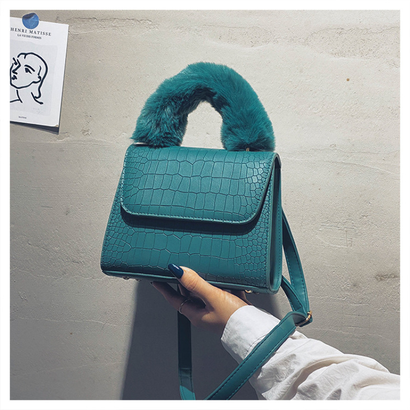 Autumn And Winter Plaid Handbag Fashion Fluffy Shoulder Bag Korean Style Shoulder Bag Small Lady Fashion Chain Crossbody Bag
