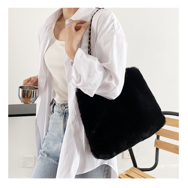 2021 Autumn & Winter New Plush Women Hand Bags Chain Crossbody Handbags Ins Popular Designer Pusrses And Handbags