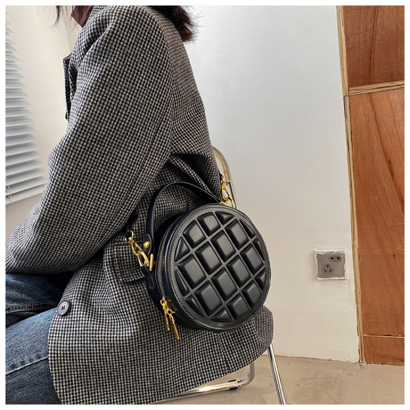 Diamond Square Round Cake Handbag Shoulder Diagonal Belt Bag