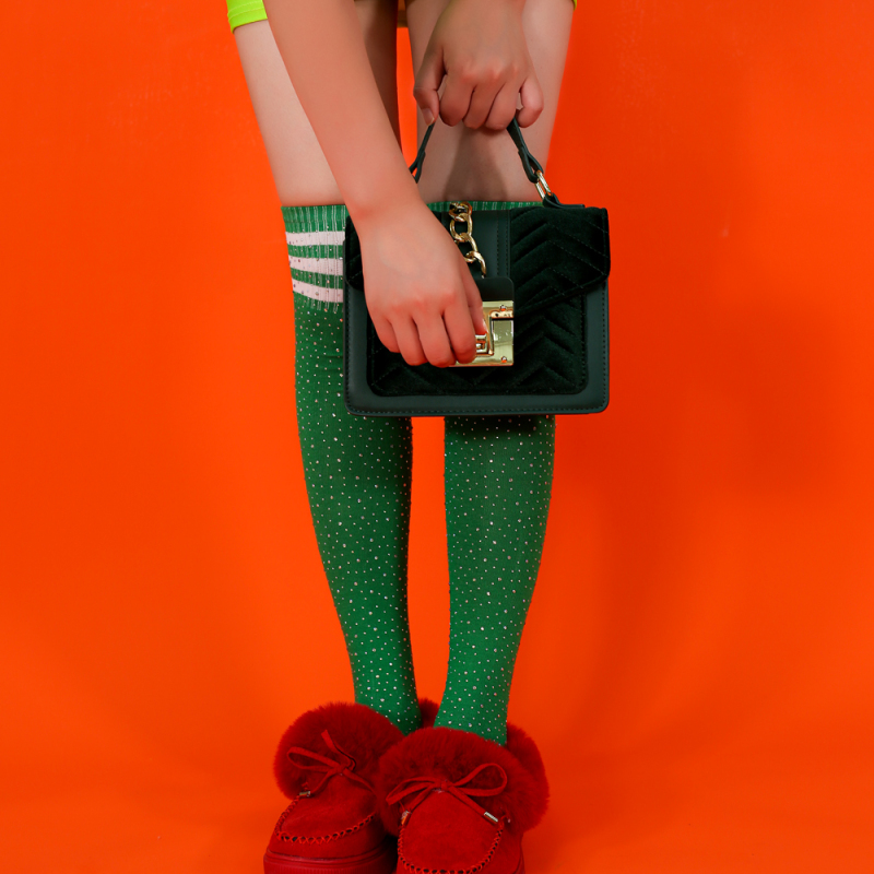 New Velvet Lingge Chain Messenger Bags & Womens Socks Two Pieces Set Ins Fashion Spot Knee High Socks & Women Hand Bags