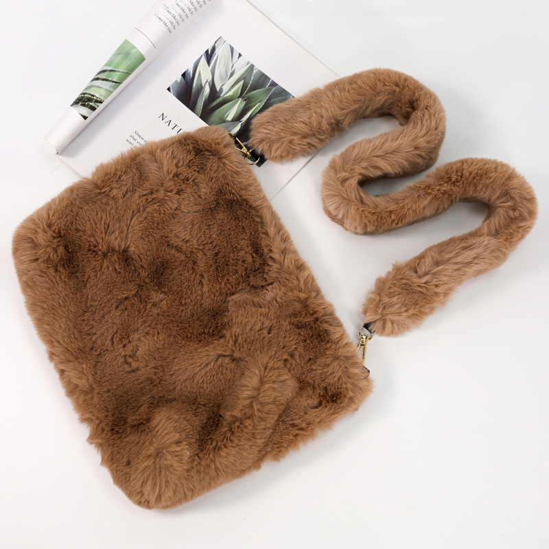 New Arrivals Autumn And Winter Plush Purses And Handbags Chain Crossbody Bag Women Handbags