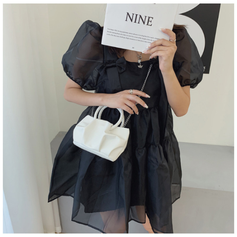 Ins Summer Hot Sale Small Fresh Bag Female Chain Messenger Bag 2021 New Trendy Luxury Texture Handbag For Woman