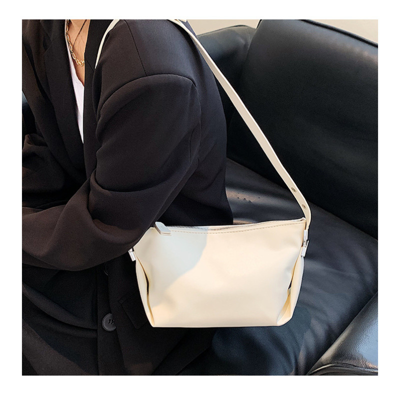 Ins Texture Dumpling Bag Female Purses And Handbags 2021 New Trendy Fashion Designer Purse Summer Crossbody Bag