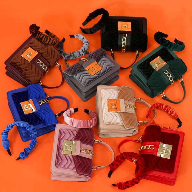 Wholesale Velvet Lingge Chain Messenger Bags And Elegant Ladies Fold Hair Band Two Pieces Set Design Women Purses And Handbags