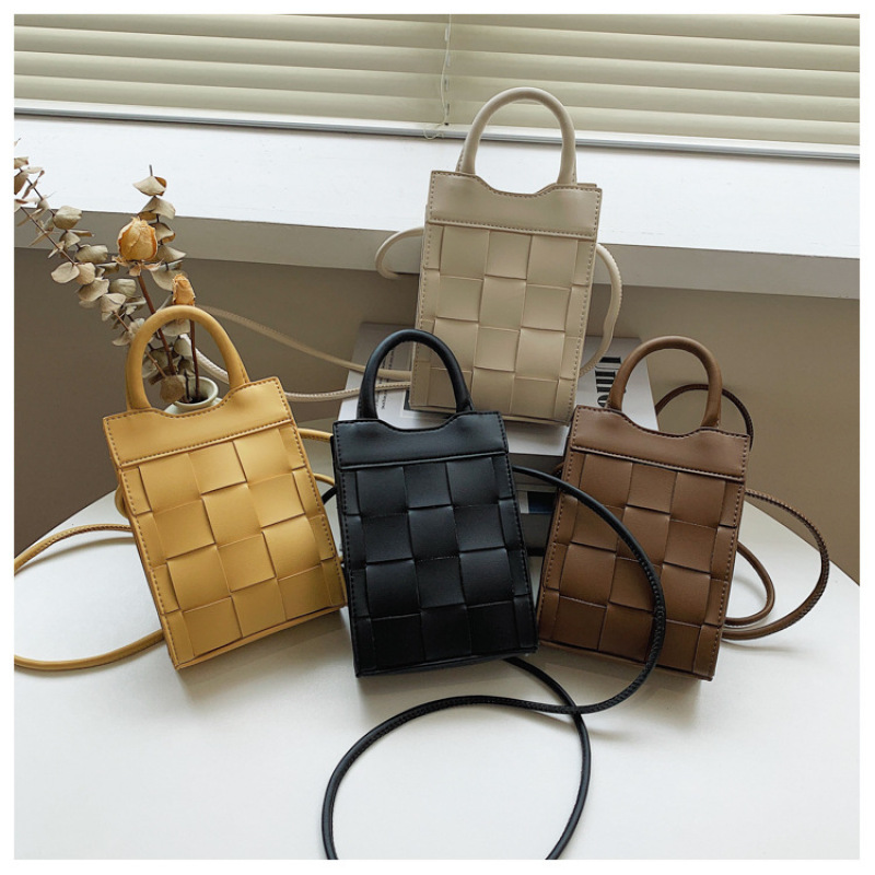 2021 New Trendy Bags Tote Handbags For Women Fashion Leather Crossbody Bags For Women Simple Small Square Bag
