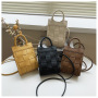 2021 New Trendy Bags Tote Handbags For Women Fashion Leather Crossbody Bags For Women Simple Small Square Bag