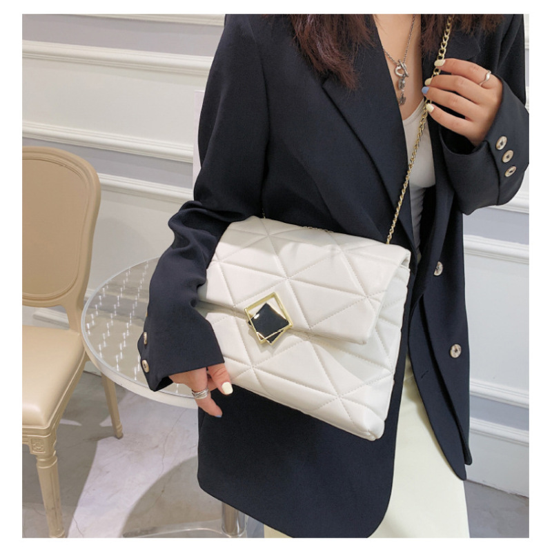 Korean simple Diamond pattern luxury handbags for women 2020 handbags Elegant Ladies sling bag party chain pouch bags