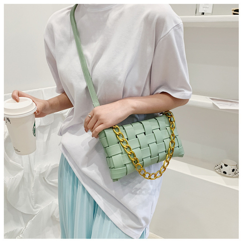 Lingge Chain Shoulder Messenger Bag Square Handbag