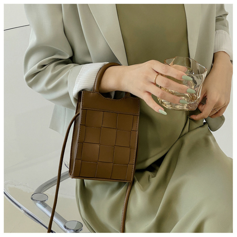 2021 New Trendy Bags Tote Handbags For Women Fashion Leather Crossbody Bags For Women Simple Small Square Bag