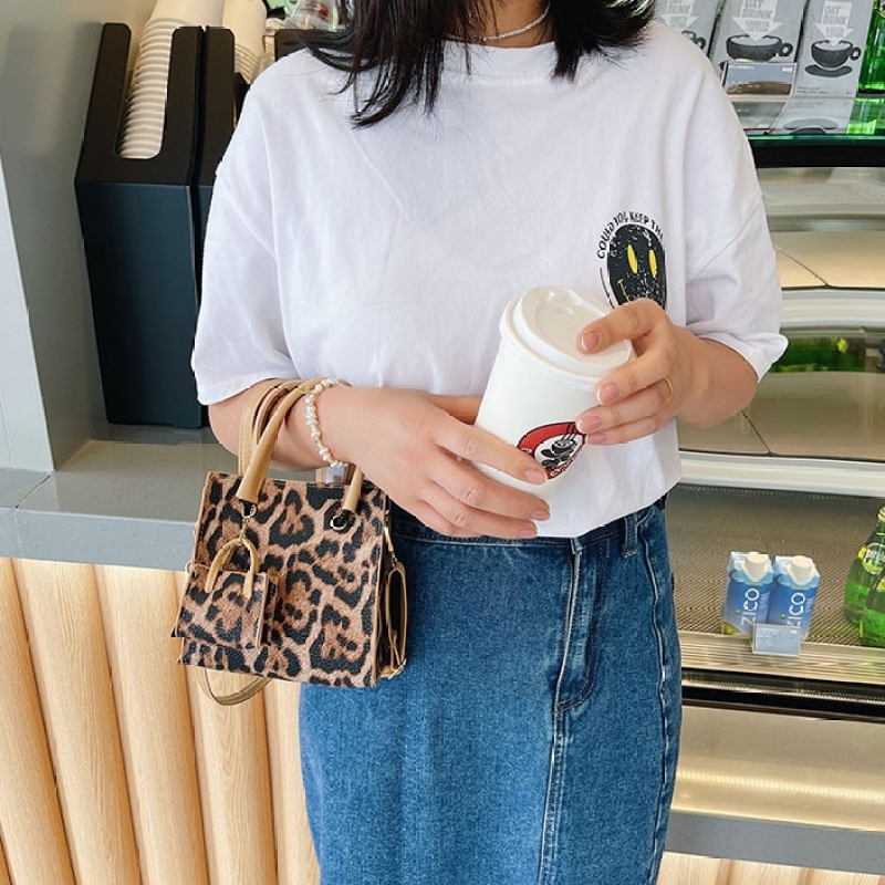 2021 Summer New Cow Pattern Parent-Child Bag Crossbodybag Hot Sale Korean Animal Pattern Bags Women Handbags Ladies Purses