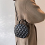 Diamond Indentation Round Cake Handbag Women'S Tote Bag Autumn New Korean Fashion One-Shoulder Diagonal Handbags