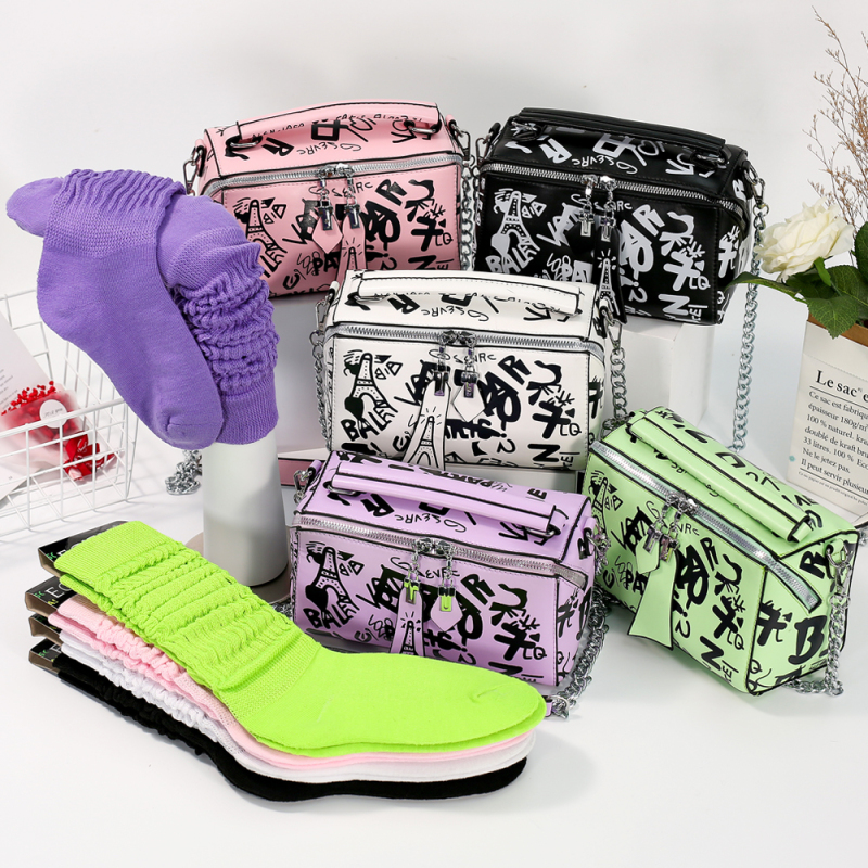Hot Sales Graffti Purses And Handbags And Slouch Sock 2 Pieces Set Wholesale Fashion Cool Crossbody Bags Women Handbags Ladies