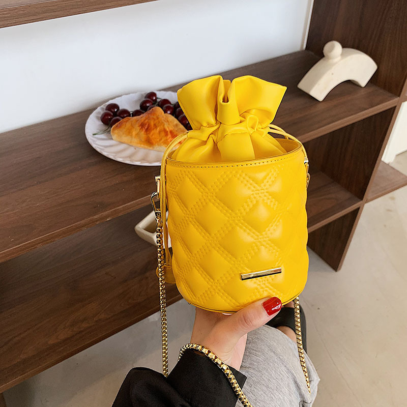 The New Pu Leather One-Shoulder Diagonal Bag Women'S Bag Simple Rhombic Embroidered Thread Chain Drawstring Women Hand Bags
