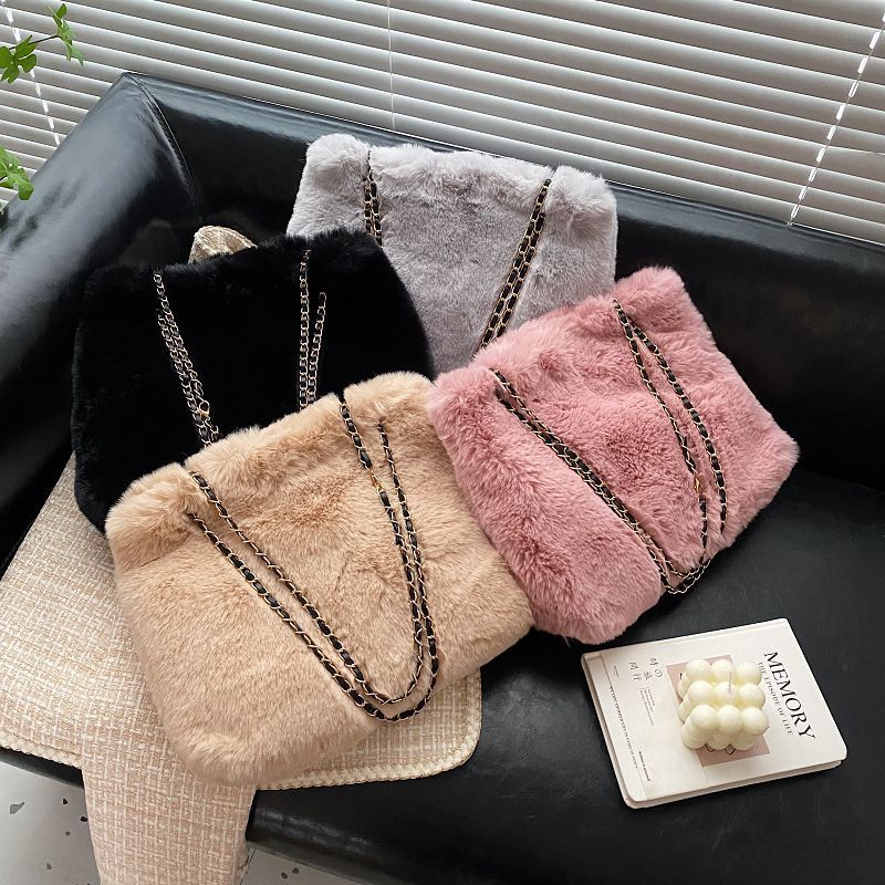 2021 Autumn & Winter New Plush Women Hand Bags Chain Crossbody Handbags Ins Popular Designer Pusrses And Handbags