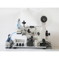 LM60 Flattening Labeling Machine Semi Automatic Pneumatic Plane Bottle Labeling Machine With Vacuum Pump