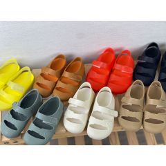 Conyson Wholesale Hot Summer New Baby Children 2023 Kids Shoes Designer Slippers Unisex Pvc Beach Light Weight Kids Sandals
