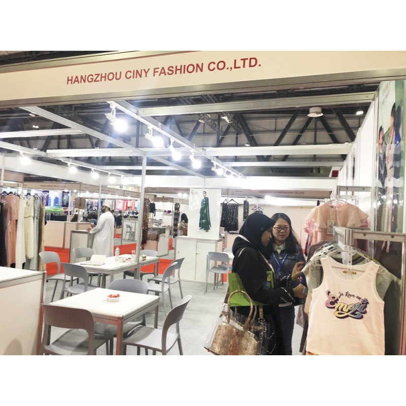 Conjunto de roupa infantil personalizado para meninas, composto por camiseta de manga comprida e leggings, 100% algodão.