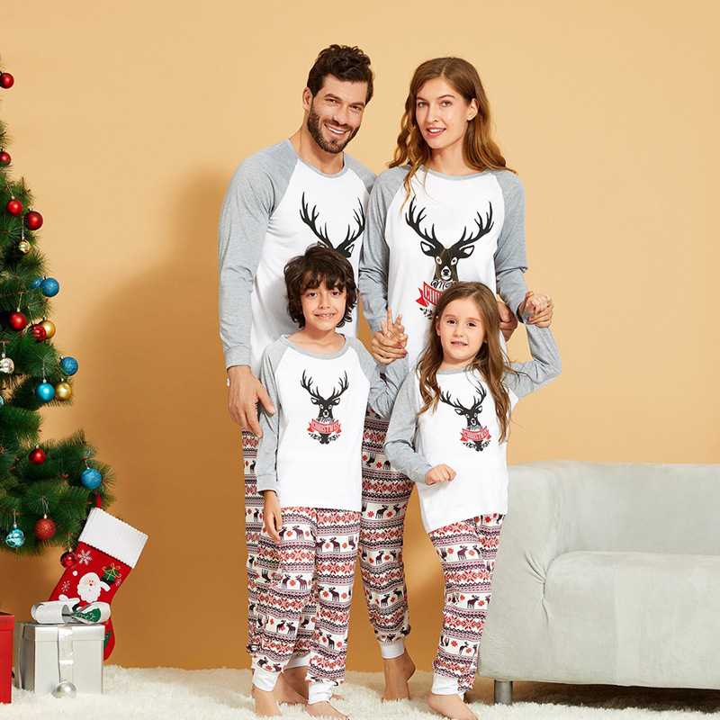 Direct Selling Simple And Exquisite Christmas Pajamas Parent-child Set Home Comfort Soft Pajamas
