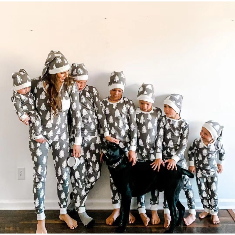 Christmas Pajamas Set Mommy and Me Baby Clothing Print Family Suits Printed Christmas Tree Father Mother Kids Sleepwear Clothes