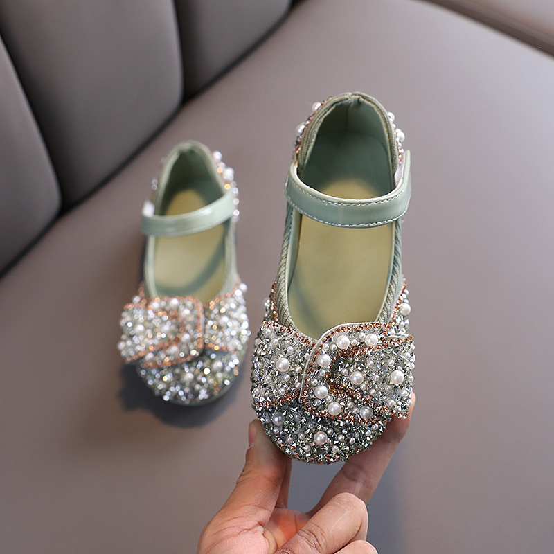 Conyson Fashion Summer Performance Soft Girl Cheap New Design Shoes Pearl Rhinestones Shining Bow Kids Princess Girls Shoes