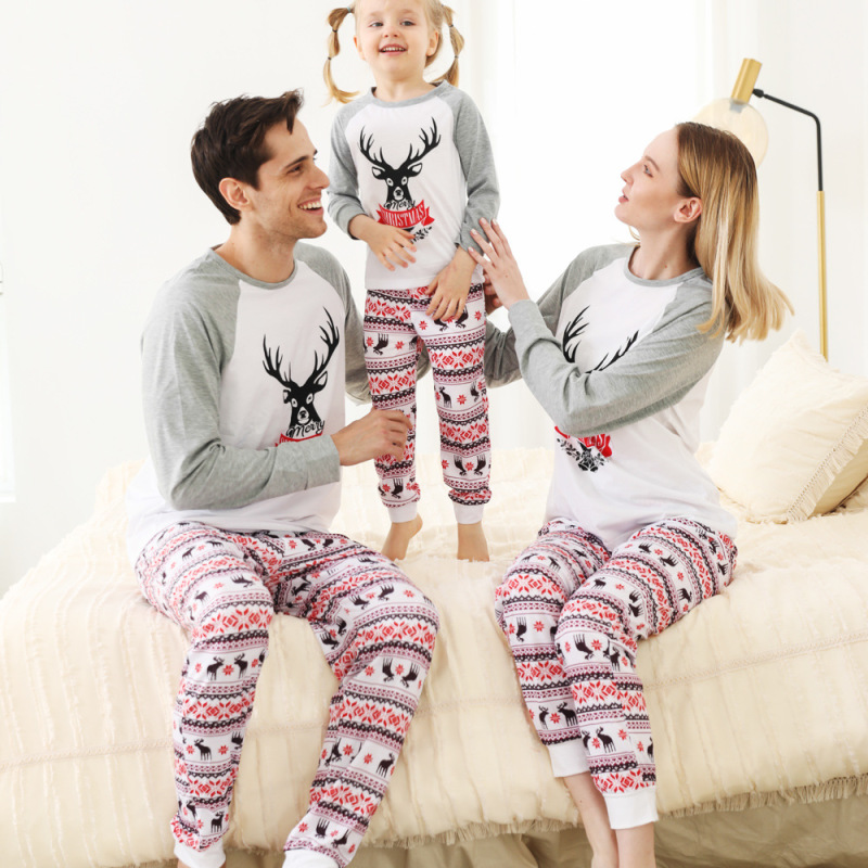 Direct Selling Simple And Exquisite Christmas Pajamas Parent-child Set Home Comfort Soft Pajamas