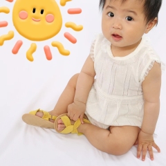 Conyson New Arrival Summer Hook & Loop Fashion Cross Design New Born Baby Girl Sandal Breathable Cotton First Walking Shoes