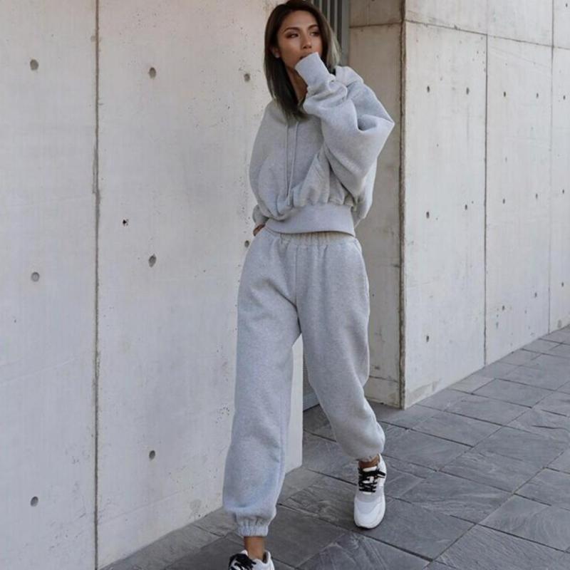 Hot Sale High Quality Custom Long Sleeve Tracksuit Sport Gym Pullover Plain Crop Top 2 Pieces Jogging Oversized Women's  Set