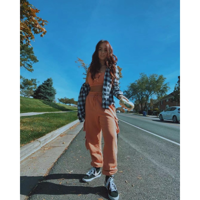 Conyson Hot Sale Custom Sport Gym Pullover Three-dimensional Pocket Pinching Pants Plain Crop Top Oversized Women's Vest Set