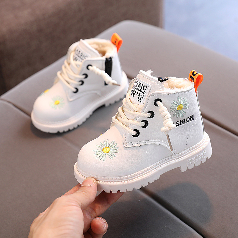 Conyson rts hot sale winter Korean fashion design child embroidery flower kids girl Outdoor snow walking warm Martin boot shoes