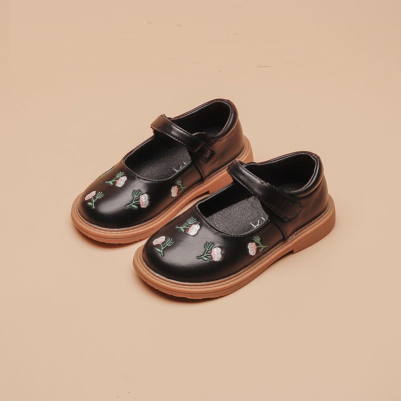 Conyson high quality rts summer Korean fashion designer embroidery flower baby Non-slip kids girl Outdoor princess leather shoes