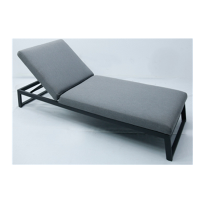 Outdoor KD Aluminum PE wicker rattan sun lounger with wheel beach pool garden sunlounger