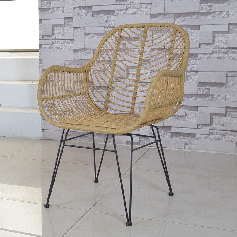 Outdoor Garden Patio Single Rattan chair  Wricker Nordic Beach Chair Lightweignt Design  with Cushion steel frame PE Rattan