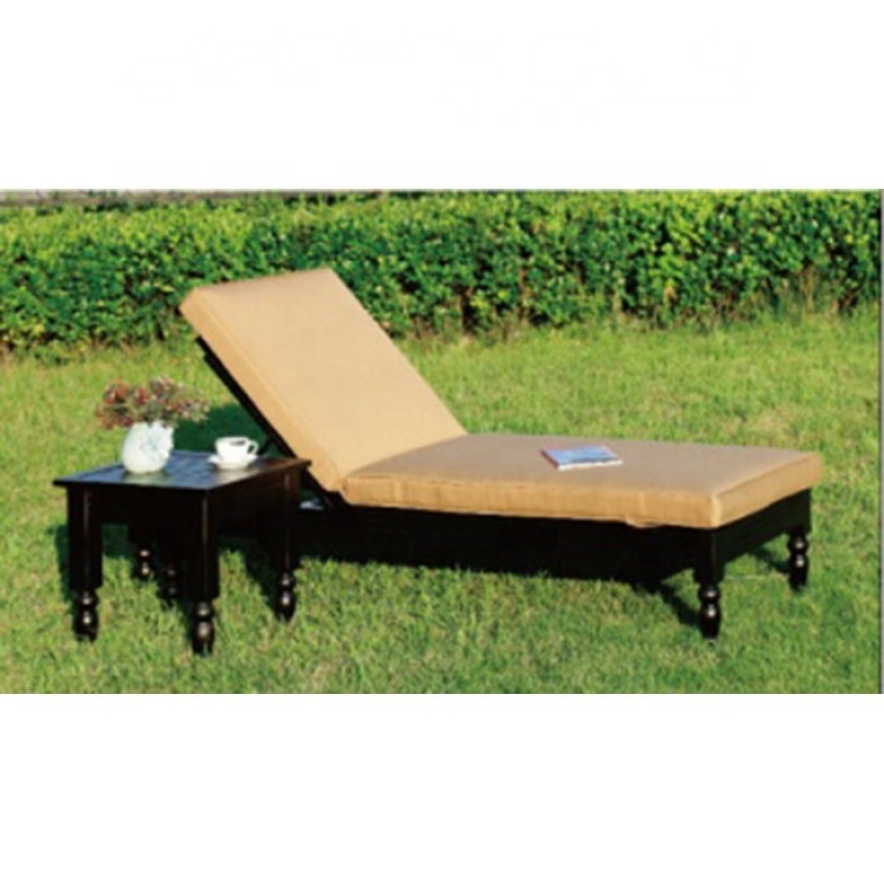 Outdoor KD rattan sun lounger with wheel vocation beach sun bed chaise lounge chair
