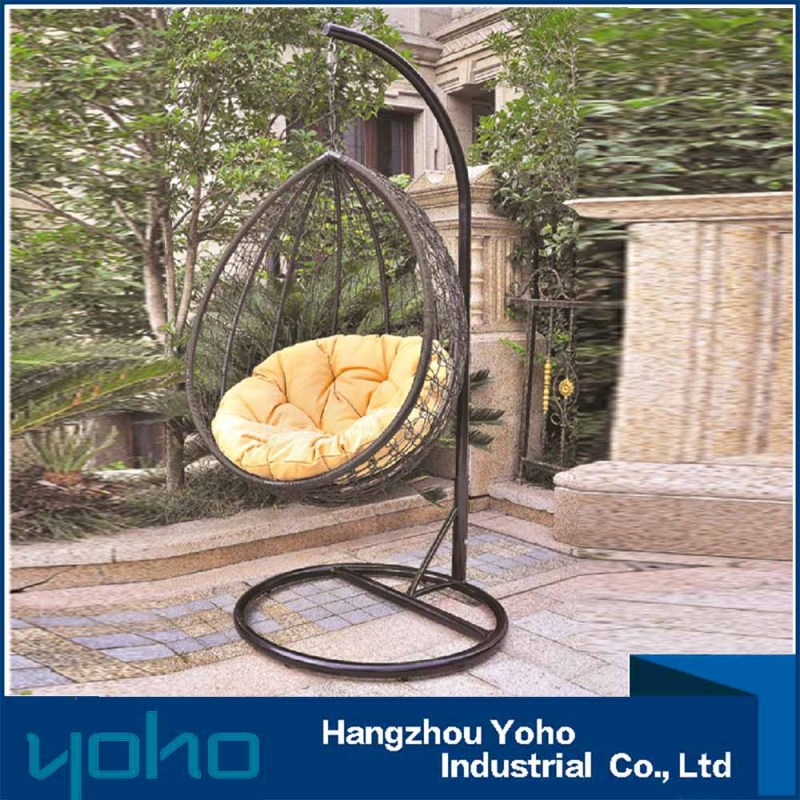Outdoor ovaling wicker hanging swing egg chair