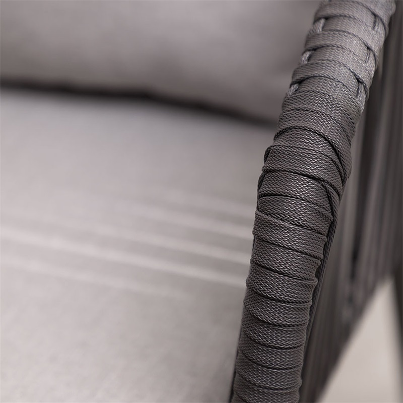 Yoho Hot Sale Luxury Modern Rope Dining Set Garden Furniture Waterproof Woven Outdoor Tables and Chairs