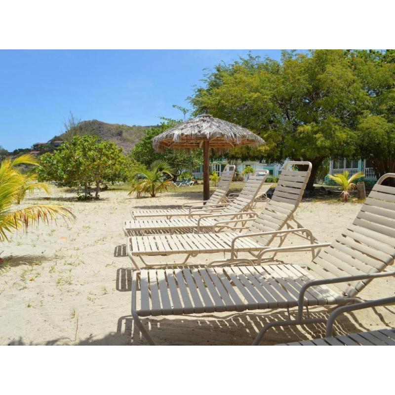 YOHO Hot Sale Outdoor Garden Aluminium sun bed Alloy Frame White/Colorful PVC Belt beach chaise lounge Sun Loungers