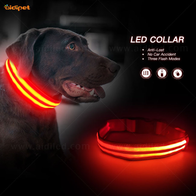 Collier de chien de mode en gros allument le collier de chien conduit colliers de chien à double fibre optique