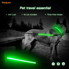 Laisse de chien en gros / collier pour animaux de compagnie clignotant Laisse de chien éclairée par LED, harnais de chien