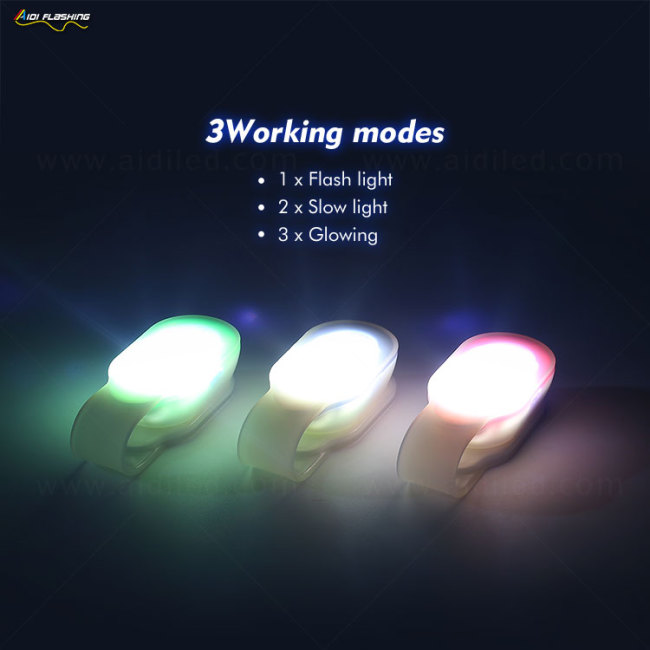 Portable Outdoor Led Magnetic Clip on Light Hanging On Bag/Bicycle/Clothes Clip Light with Magnets