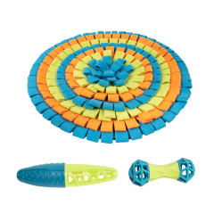 Manufacturer wholesale tpr dog feeder toys snuffle mat set